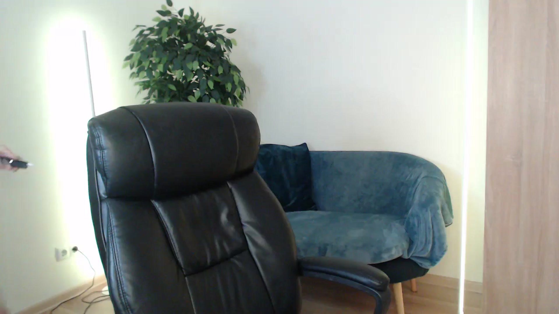 Gallery image thumbnail from HaleyVixen's myfreecams stream on, 01/11/2025, 11:57 image 7 of 20