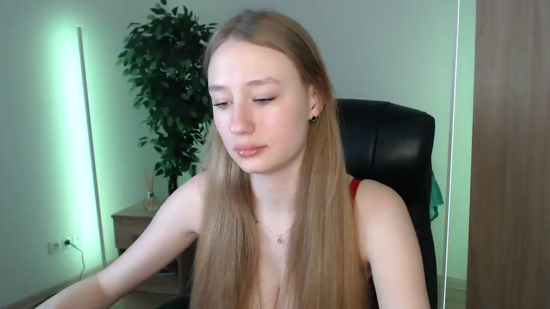 Gallery image thumbnail from HaleyVixen's myfreecams stream on, 01/13/2025, 10:45 image 9 of 20