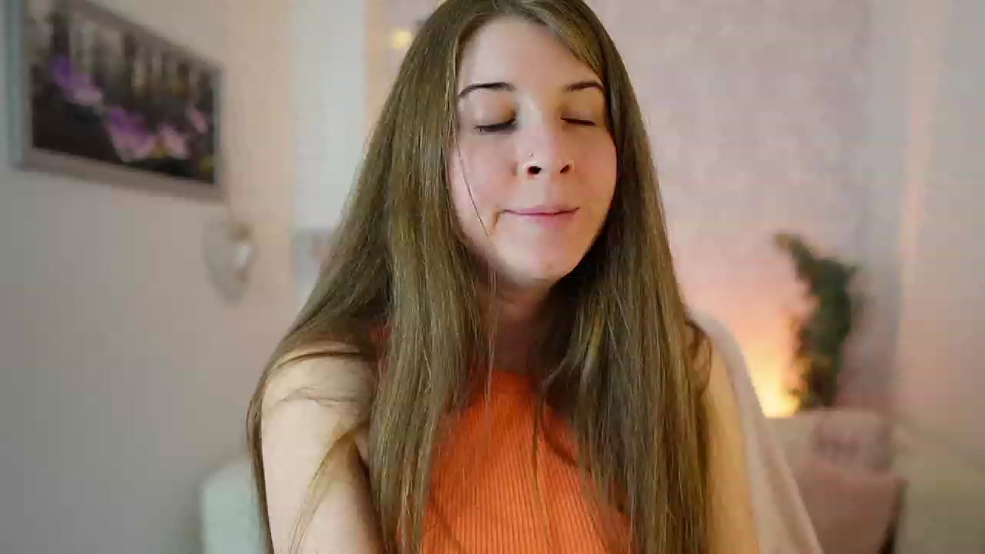 Gallery image thumbnail from Haley_Reed18's myfreecams stream on, 12/18/2023, 16:58 image 2 of 20