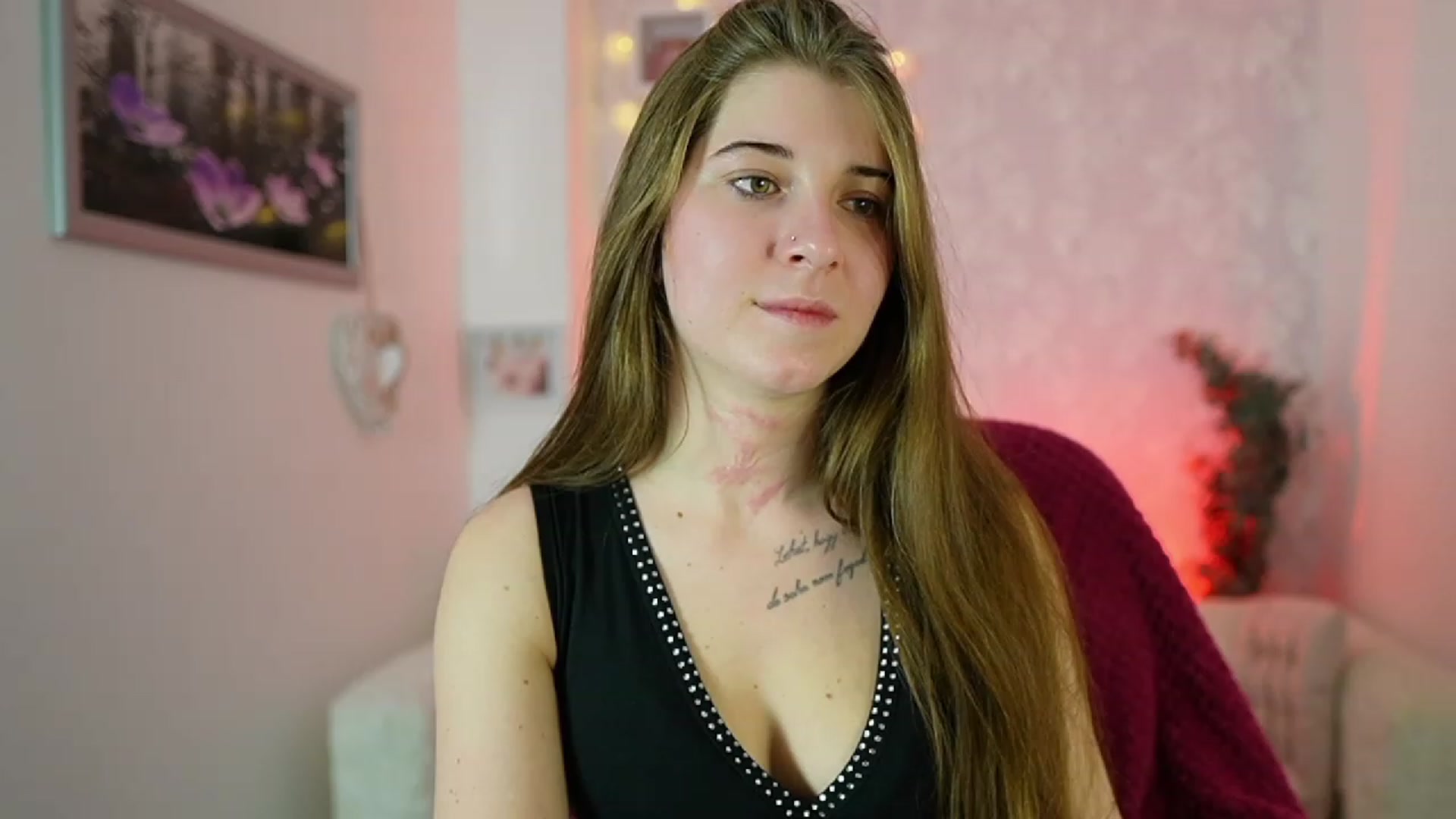Gallery image thumbnail from Haley_Reed18's myfreecams stream on, 12/20/2023, 17:14 image 18 of 20