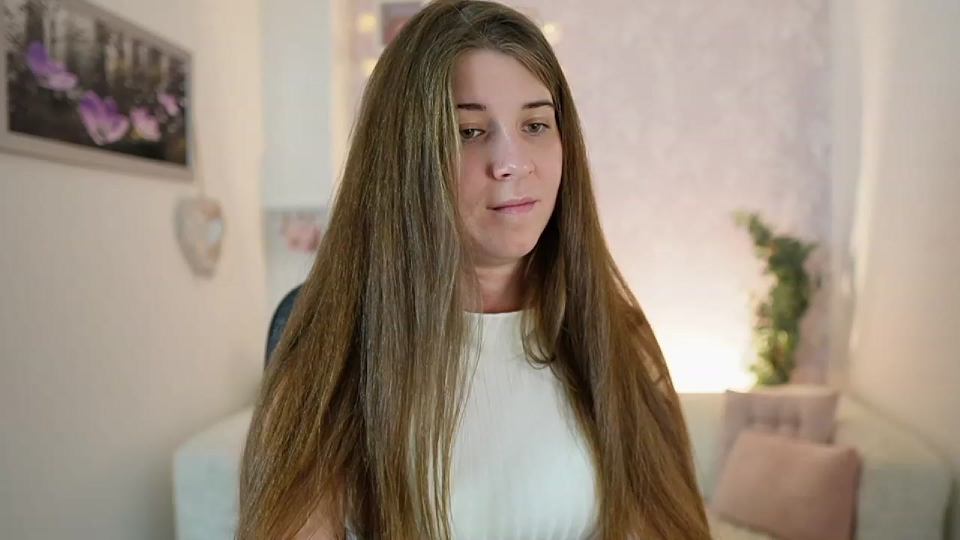Gallery image thumbnail from Haley_Reed18's myfreecams stream on, 12/29/2023, 18:02 image 15 of 20