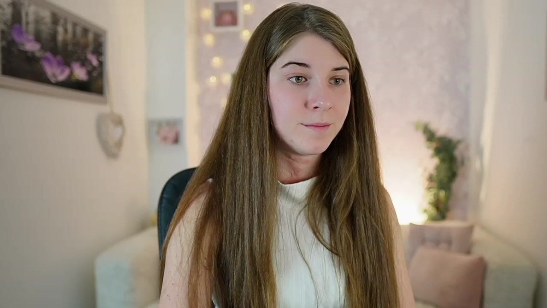 Gallery image thumbnail from Haley_Reed18's myfreecams stream on, 12/29/2023, 18:59 image 1 of 20