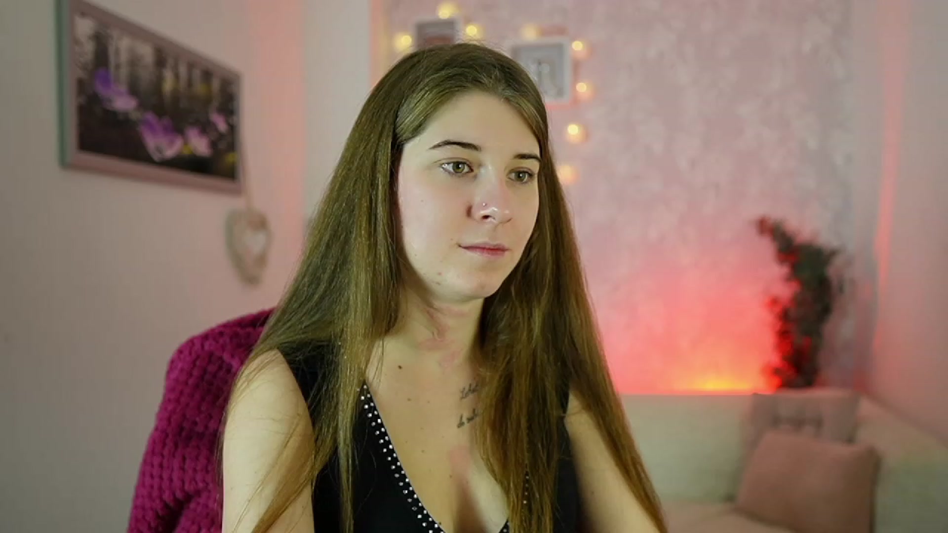 Gallery image thumbnail from Haley_Reed18's myfreecams stream on, 12/31/2023, 17:05 image 15 of 20