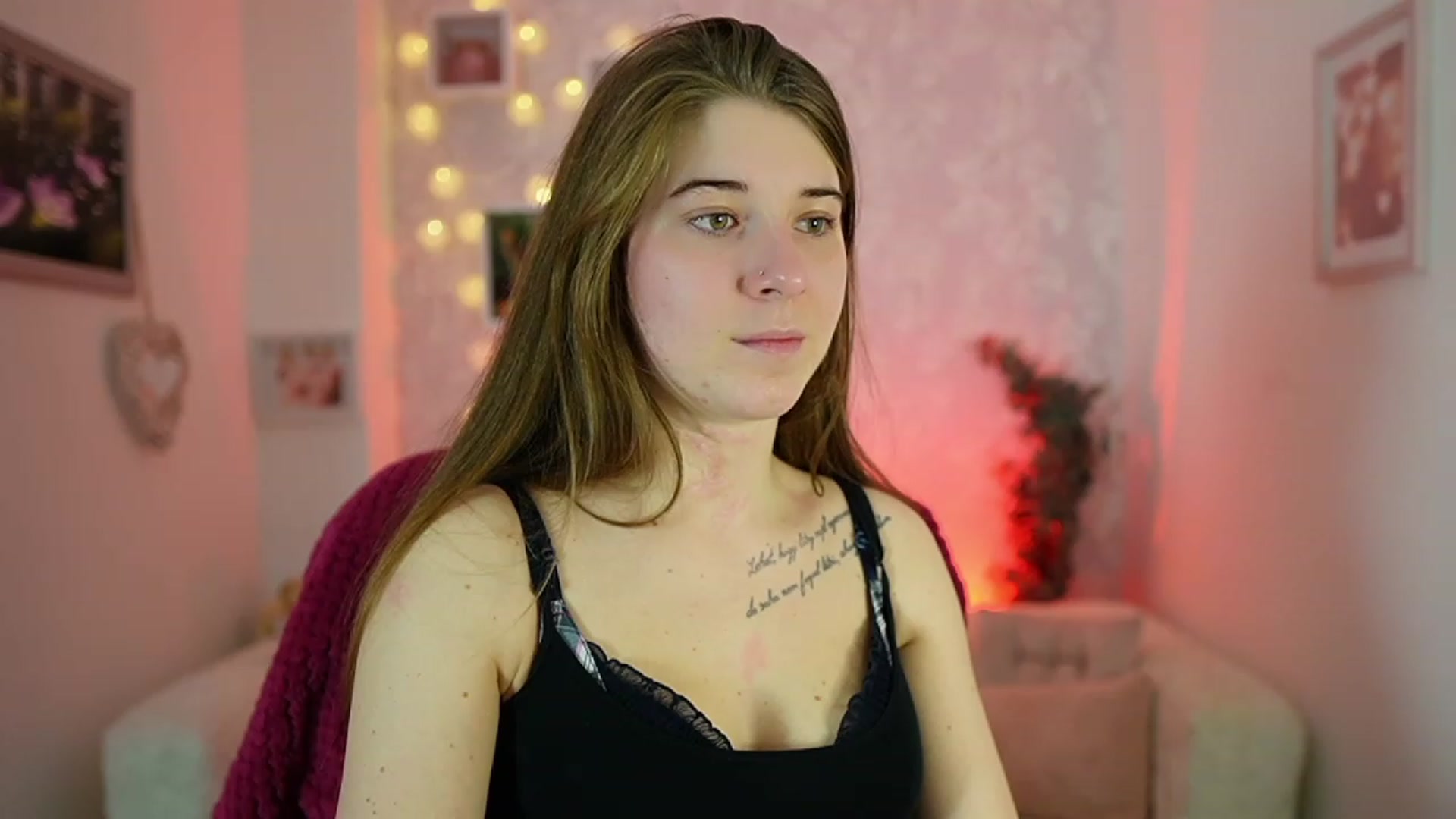 Gallery image thumbnail from Haley_Reed18's myfreecams stream on, 01/02/2024, 15:17 image 3 of 20