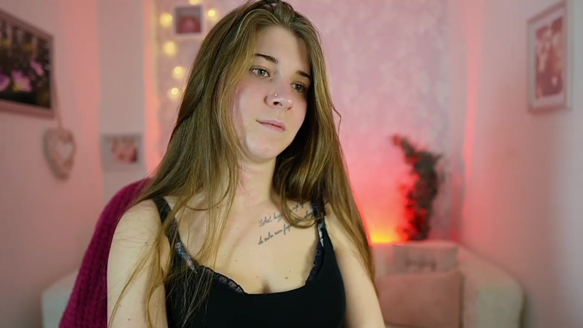 Gallery image thumbnail from Haley_Reed18's myfreecams stream on, 01/02/2024, 16:06 image 15 of 20