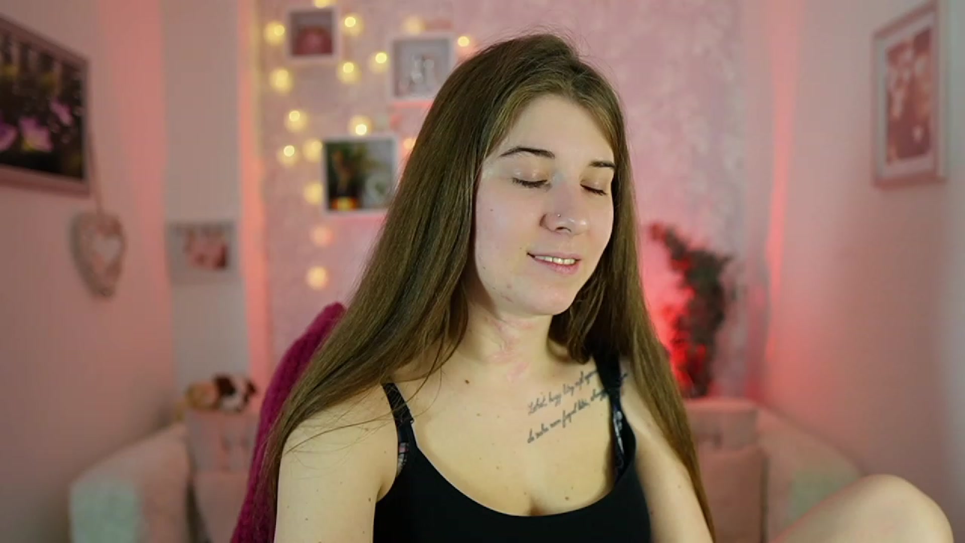 Gallery image thumbnail from Haley_Reed18's myfreecams stream on, 01/02/2024, 17:51 image 16 of 20