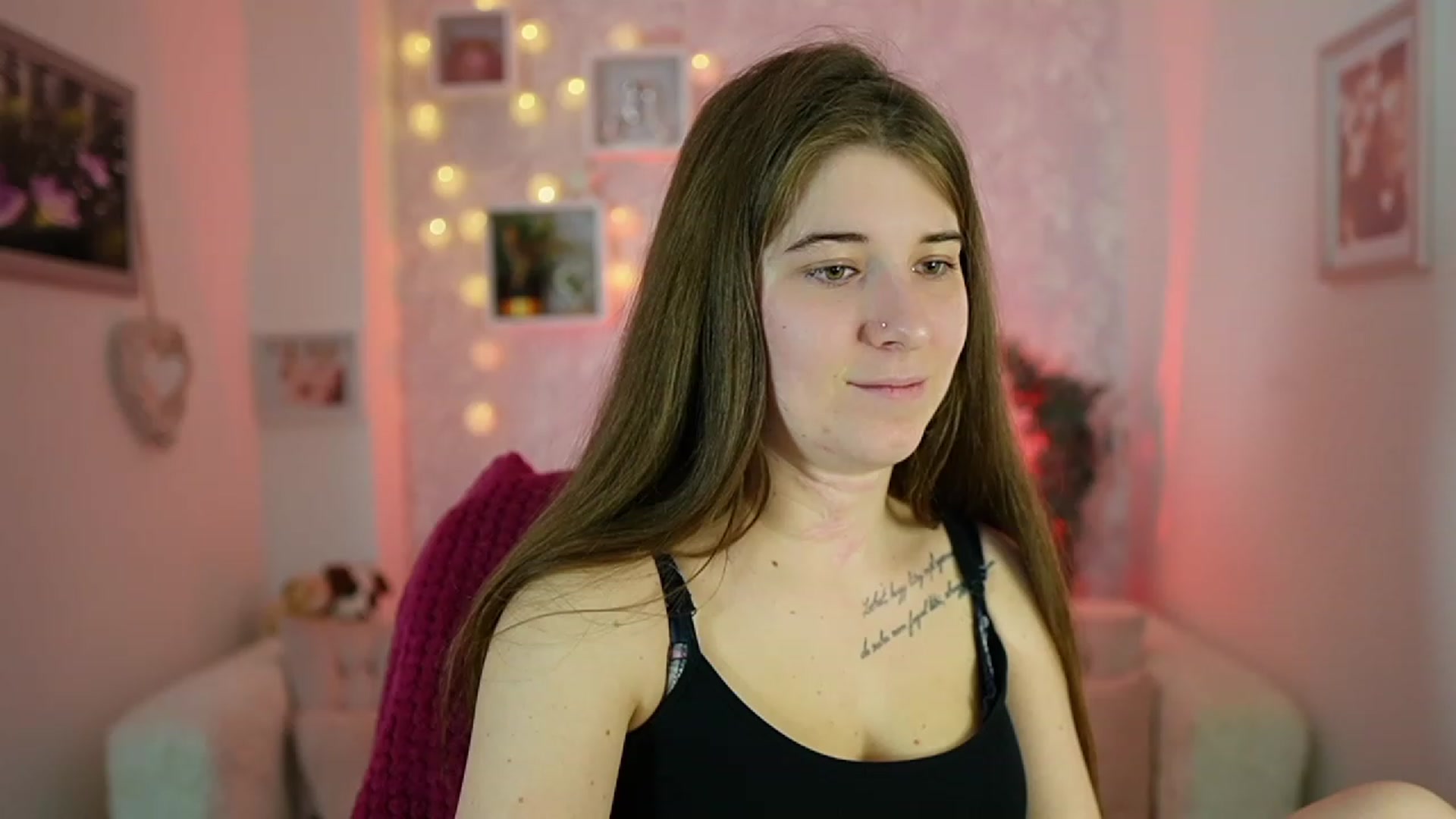 Gallery image thumbnail from Haley_Reed18's myfreecams stream on, 01/02/2024, 17:51 image 14 of 20