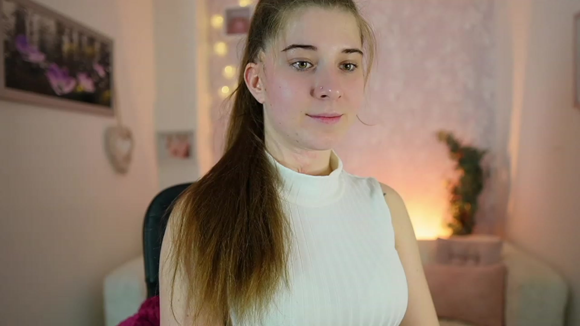 Gallery image thumbnail from Haley_Reed18's myfreecams stream on, 01/04/2024, 15:23 image 10 of 20