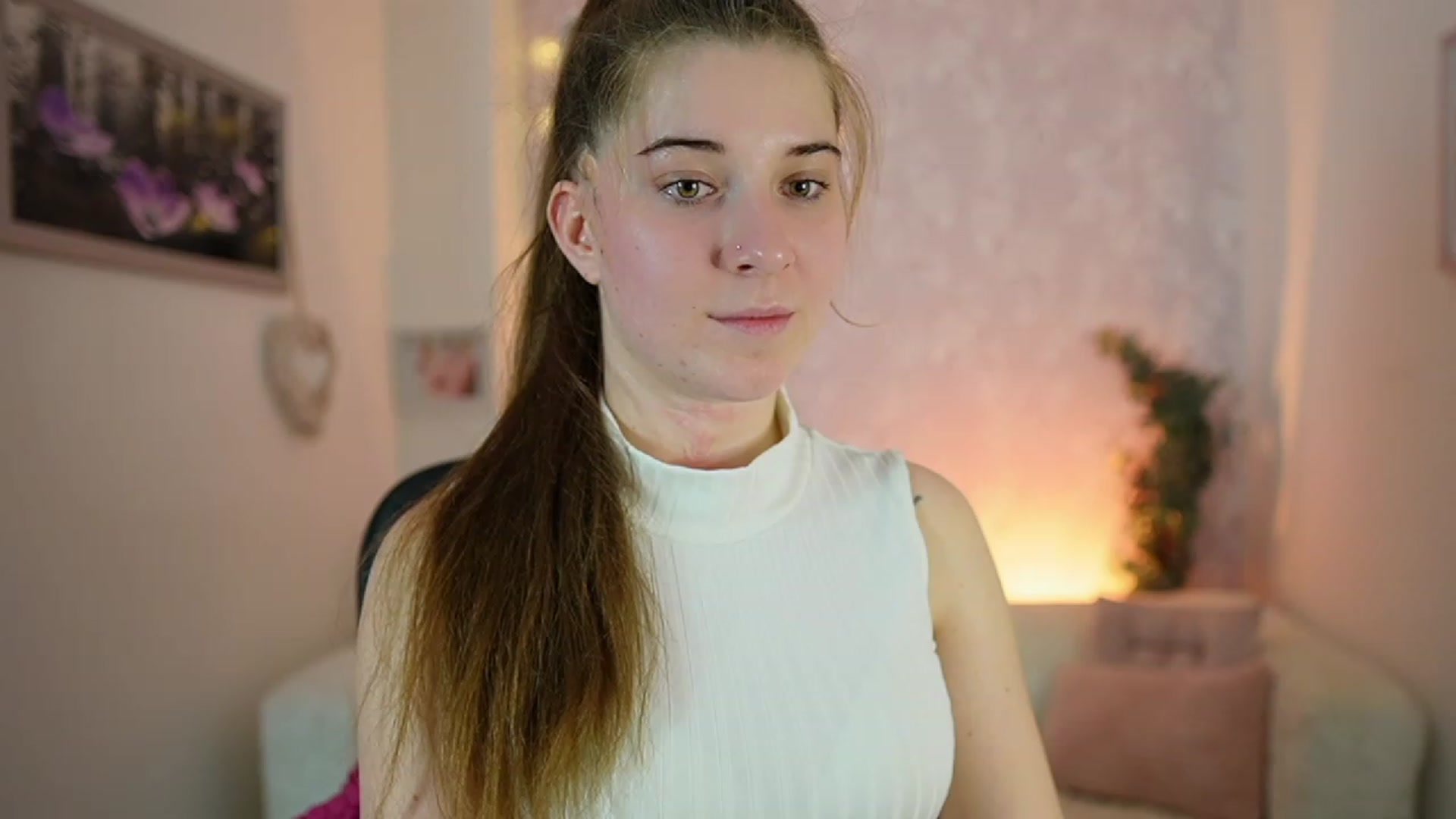 Gallery image thumbnail from Haley_Reed18's myfreecams stream on, 01/04/2024, 15:23 image 17 of 20
