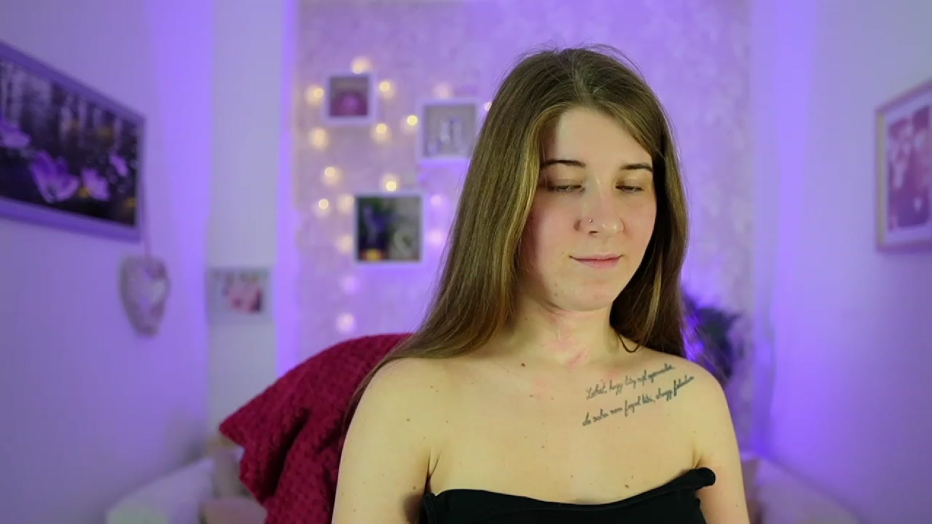 Gallery image thumbnail from Haley_Reed18's myfreecams stream on, 01/08/2024, 15:23 image 15 of 20