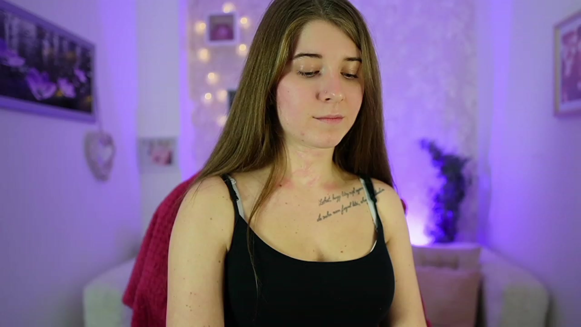 Gallery image thumbnail from Haley_Reed18's myfreecams stream on, 01/08/2024, 17:10 image 6 of 20