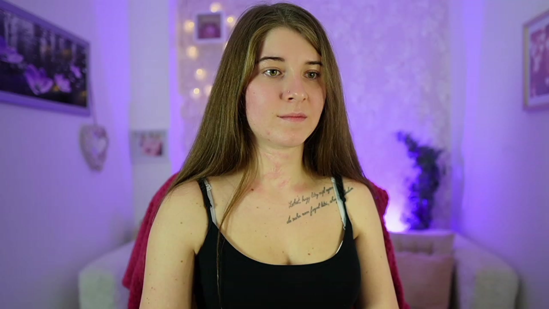 Gallery image thumbnail from Haley_Reed18's myfreecams stream on, 01/08/2024, 17:10 image 8 of 20