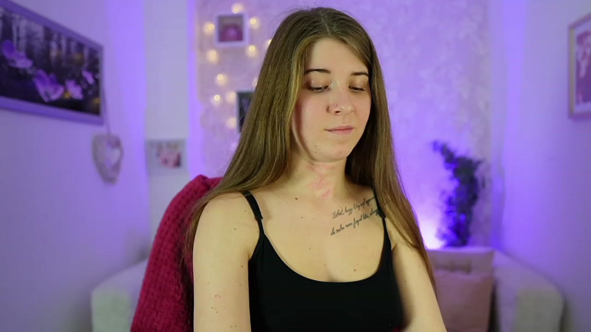 Gallery image thumbnail from Haley_Reed18's myfreecams stream on, 01/08/2024, 19:11 image 1 of 20