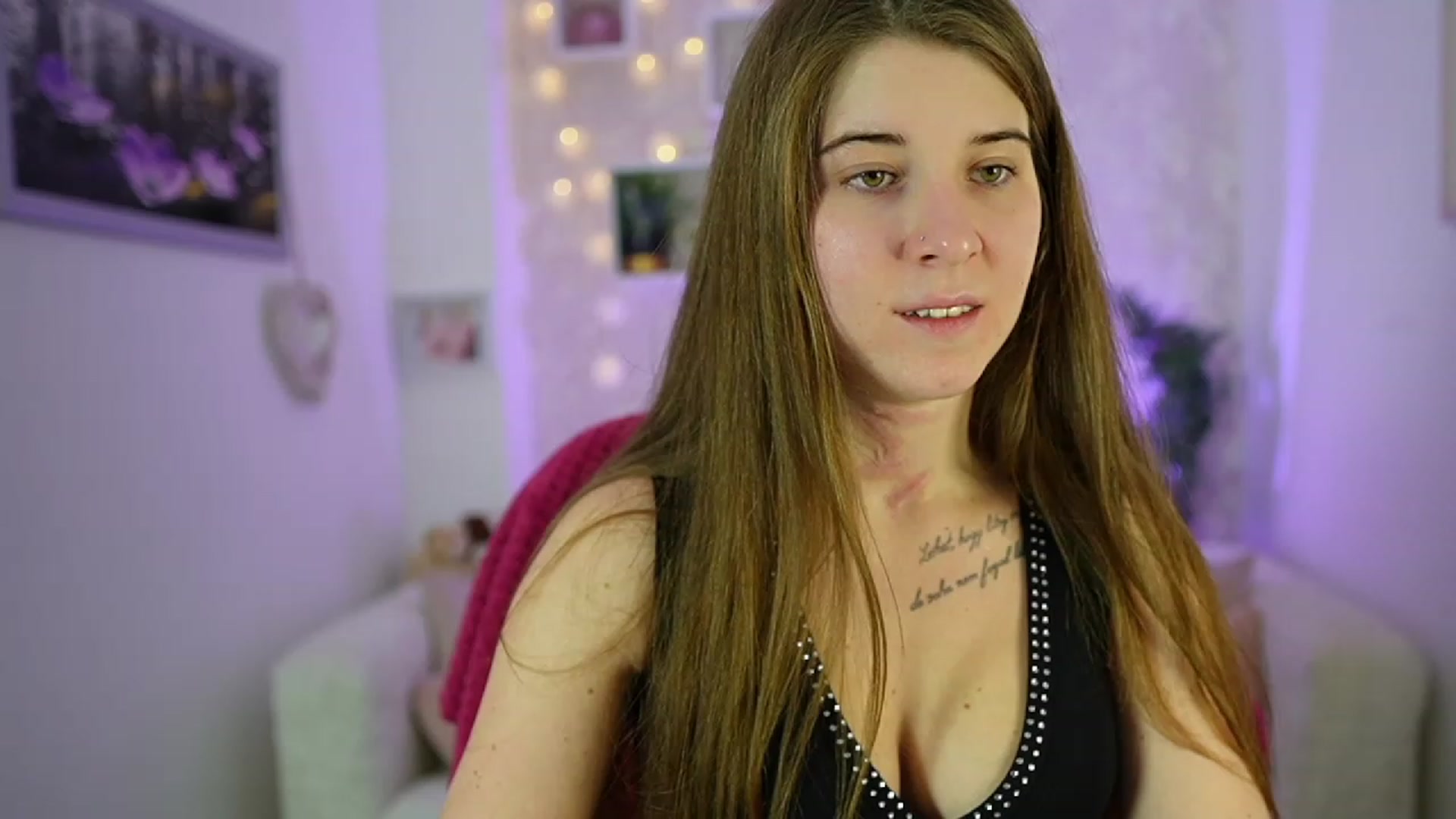 Gallery image thumbnail from Haley_Reed18's myfreecams stream on, 01/14/2024, 17:10 image 1 of 20