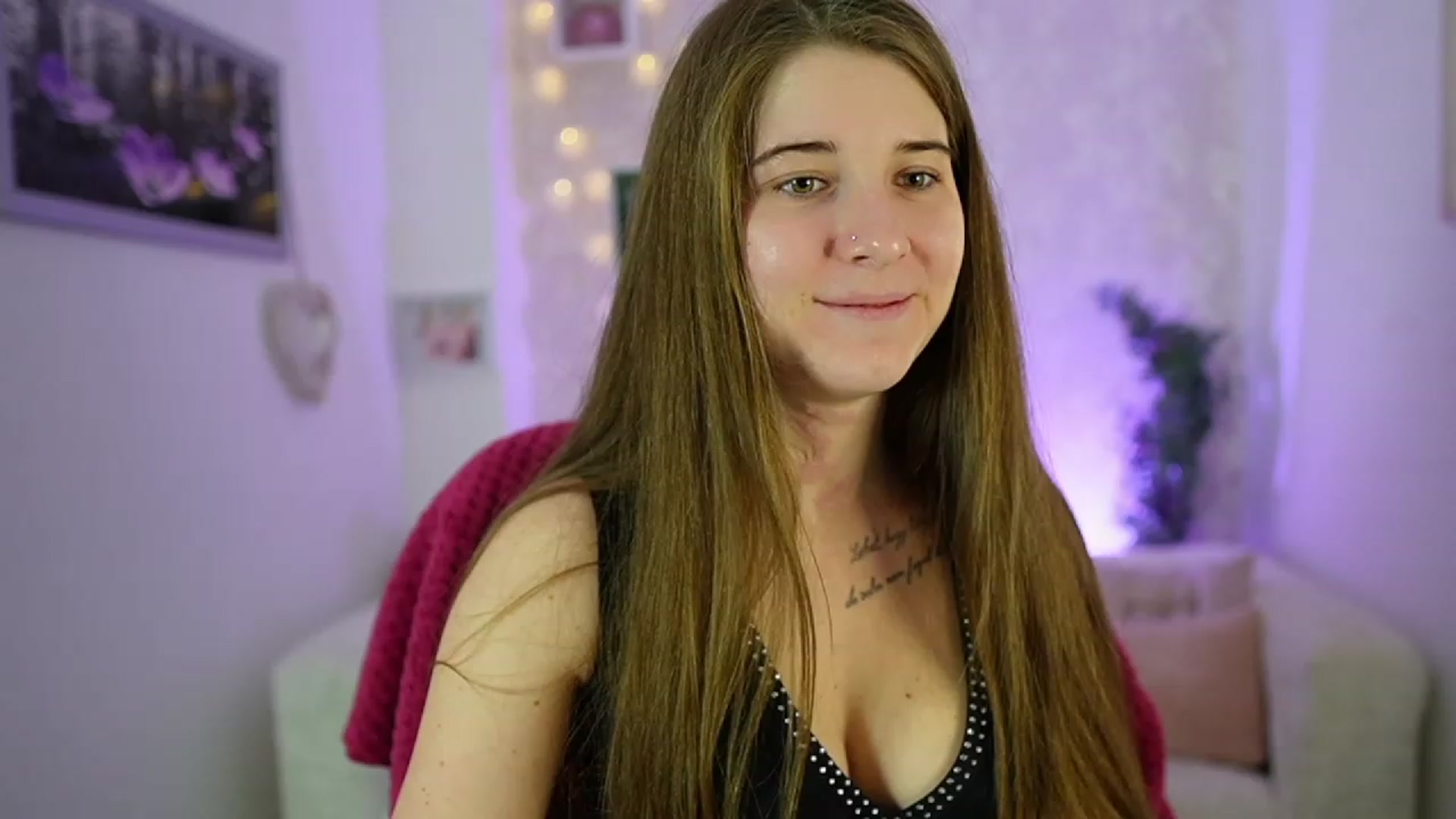 Gallery image thumbnail from Haley_Reed18's myfreecams stream on, 01/14/2024, 17:10 image 6 of 20