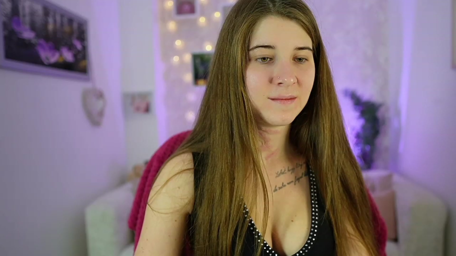 Gallery image thumbnail from Haley_Reed18's myfreecams stream on, 01/14/2024, 17:10 image 4 of 20