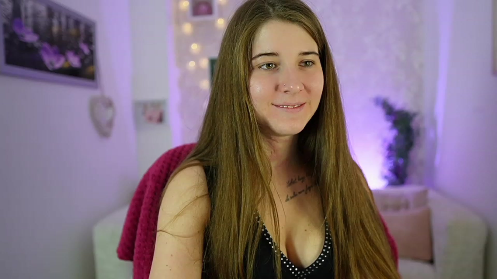 Gallery image thumbnail from Haley_Reed18's myfreecams stream on, 01/14/2024, 17:10 image 8 of 20