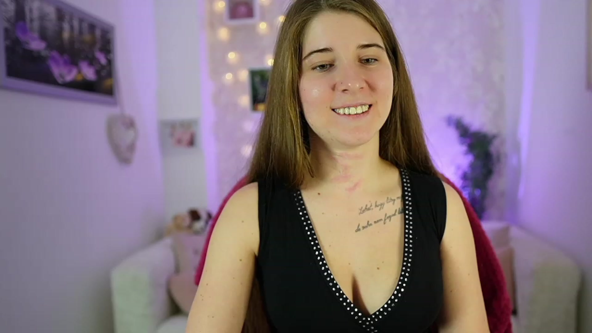 Gallery image thumbnail from Haley_Reed18's myfreecams stream on, 01/14/2024, 17:10 image 15 of 20