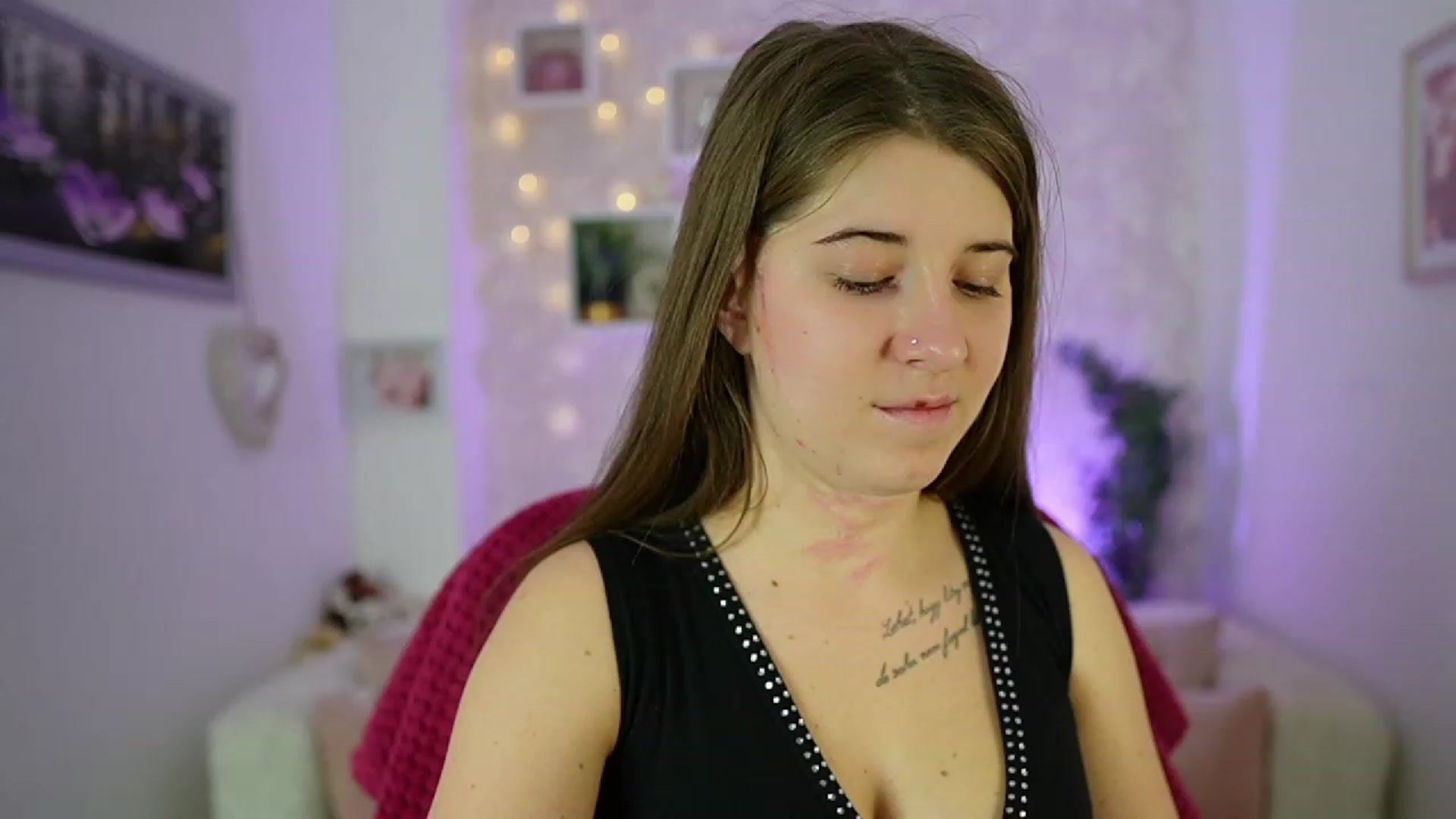 Gallery image thumbnail from Haley_Reed18's myfreecams stream on, 01/25/2024, 17:07 image 13 of 20