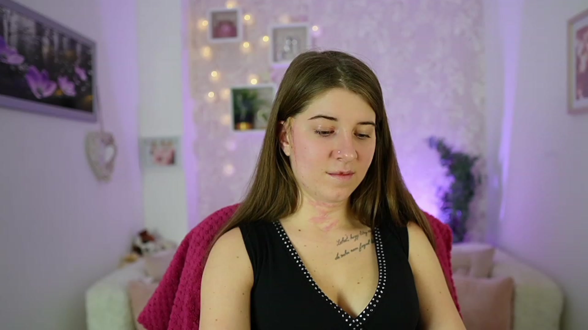 Gallery image thumbnail from Haley_Reed18's myfreecams stream on, 01/25/2024, 18:31 image 11 of 20