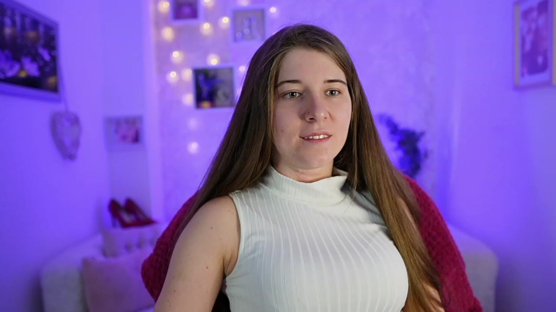 Gallery image thumbnail from Haley_Reed18's myfreecams stream on, 02/13/2024, 17:05 image 7 of 20