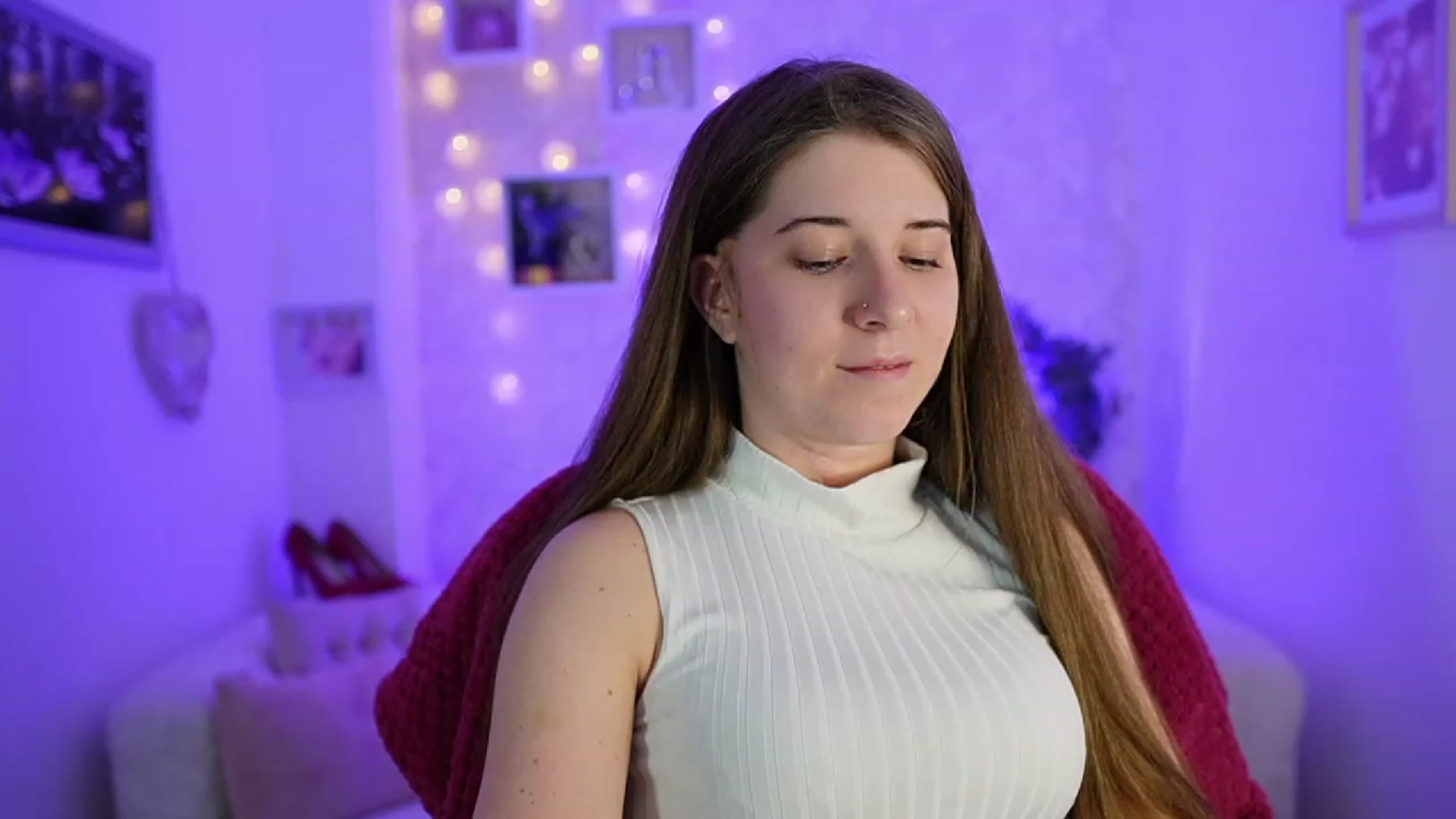 Gallery image thumbnail from Haley_Reed18's myfreecams stream on, 02/13/2024, 17:05 image 14 of 20