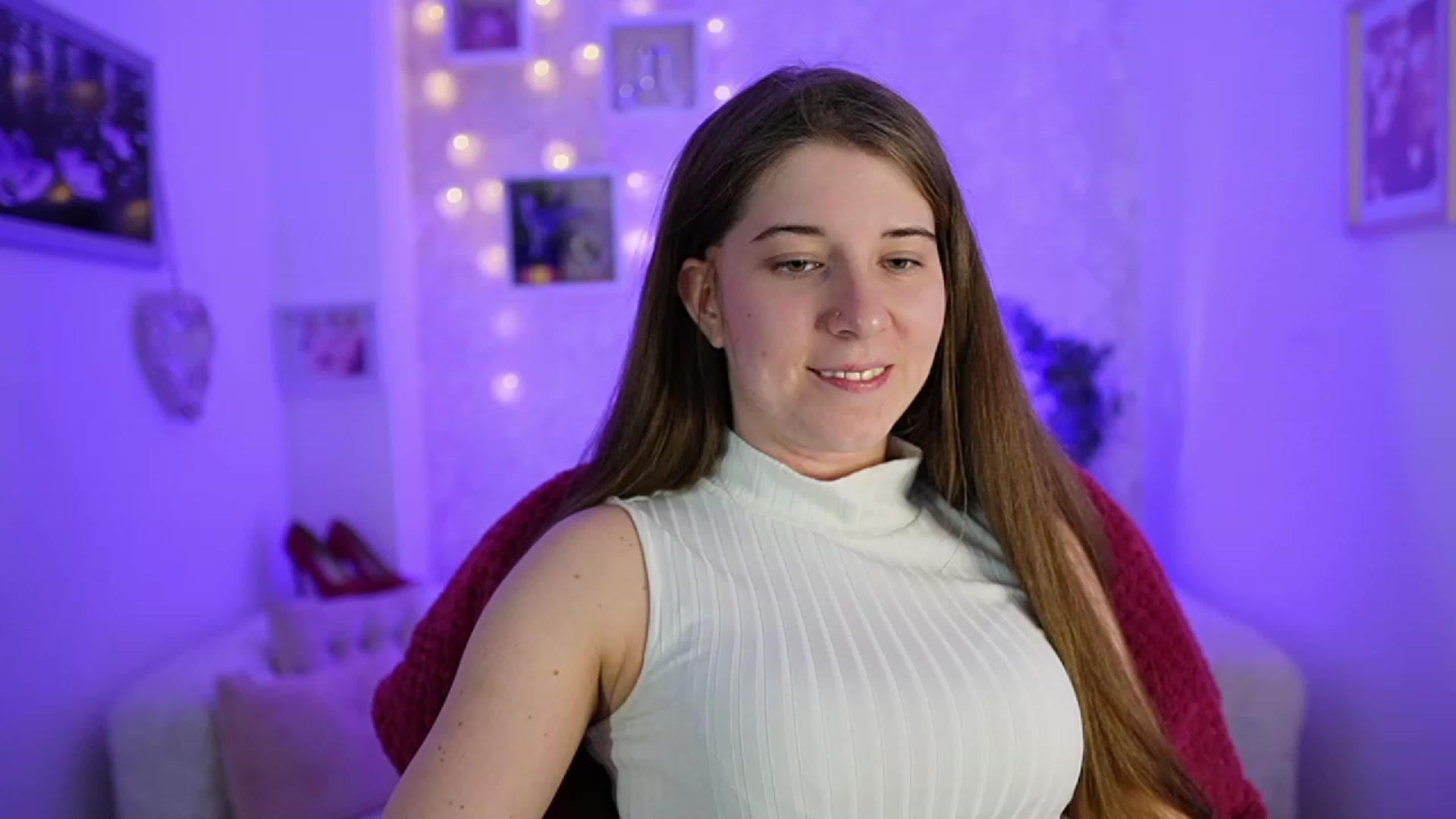 Gallery image thumbnail from Haley_Reed18's myfreecams stream on, 02/13/2024, 17:05 image 10 of 20