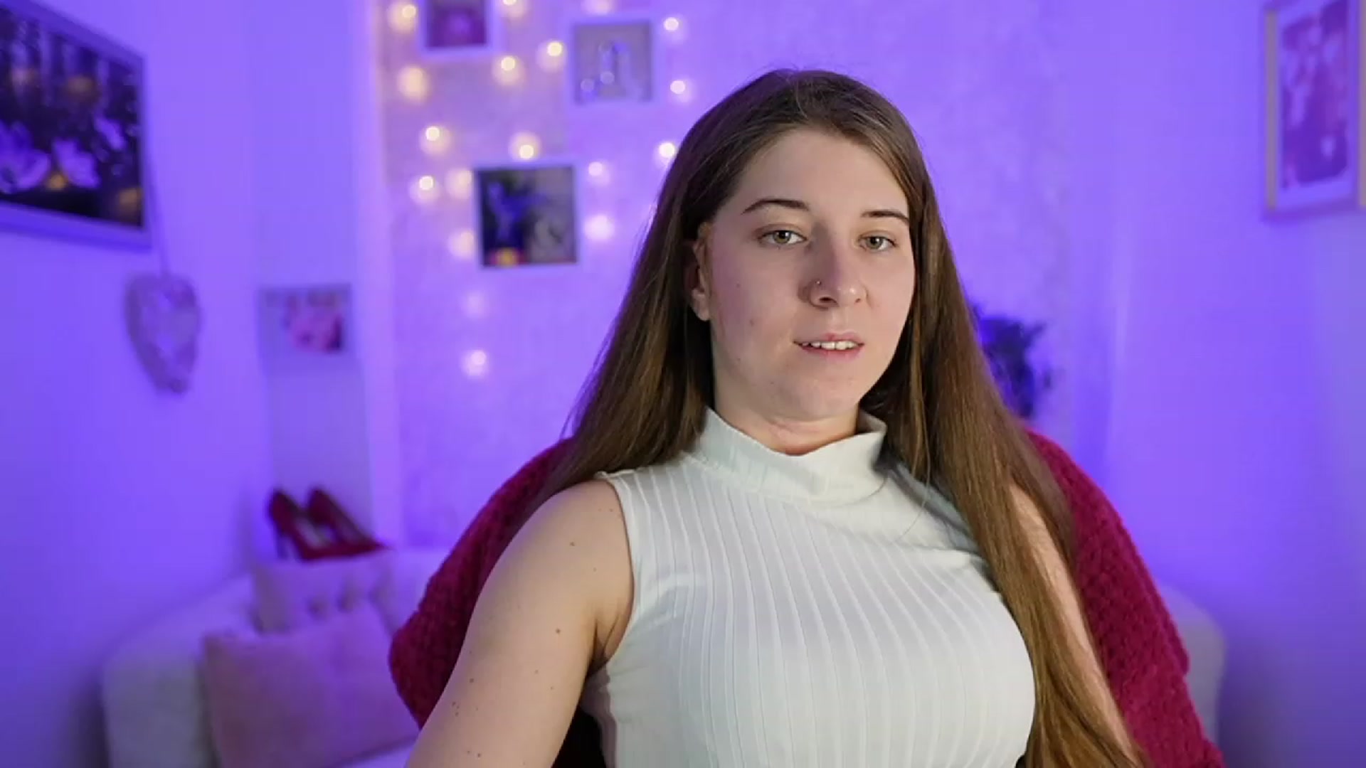 Gallery image thumbnail from Haley_Reed18's myfreecams stream on, 02/13/2024, 17:05 image 19 of 20