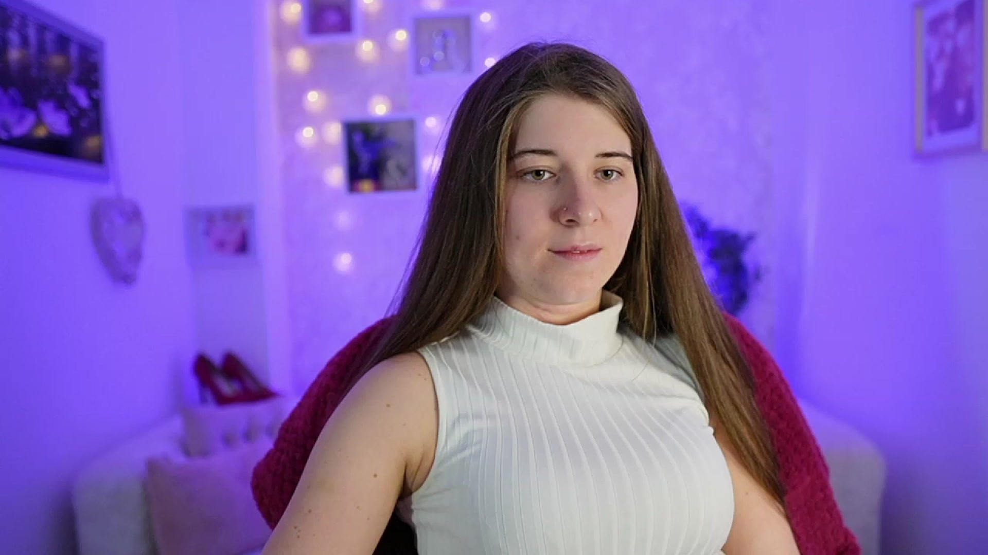 Gallery image thumbnail from Haley_Reed18's myfreecams stream on, 02/13/2024, 17:05 image 3 of 20