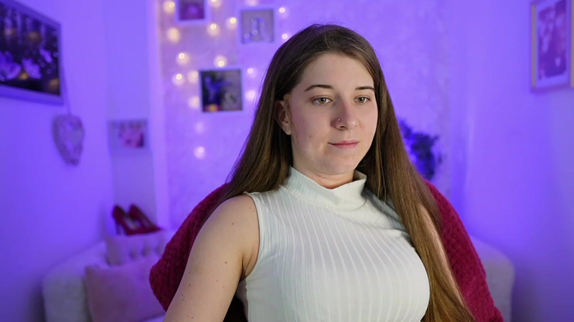Gallery image thumbnail from Haley_Reed18's myfreecams stream on, 02/13/2024, 17:05 image 15 of 20