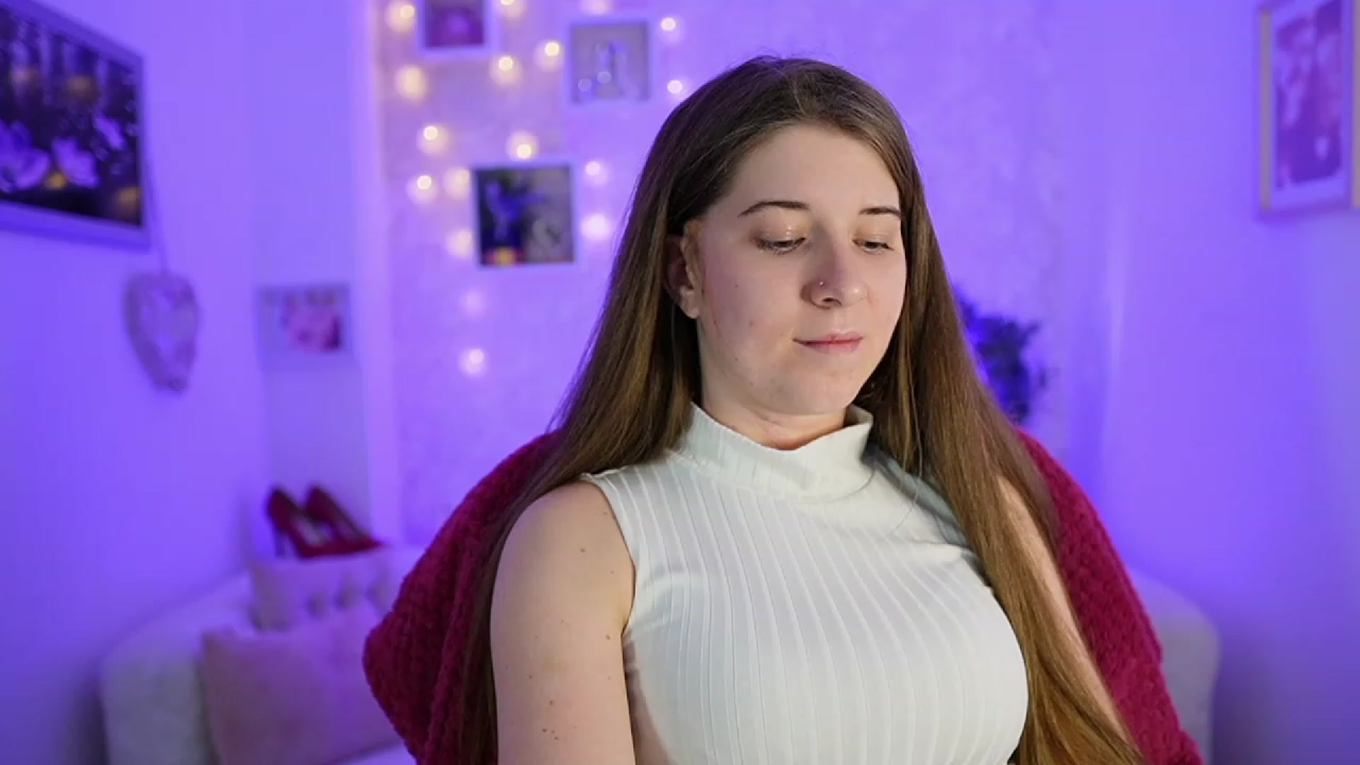 Gallery image thumbnail from Haley_Reed18's myfreecams stream on, 02/13/2024, 17:05 image 17 of 20
