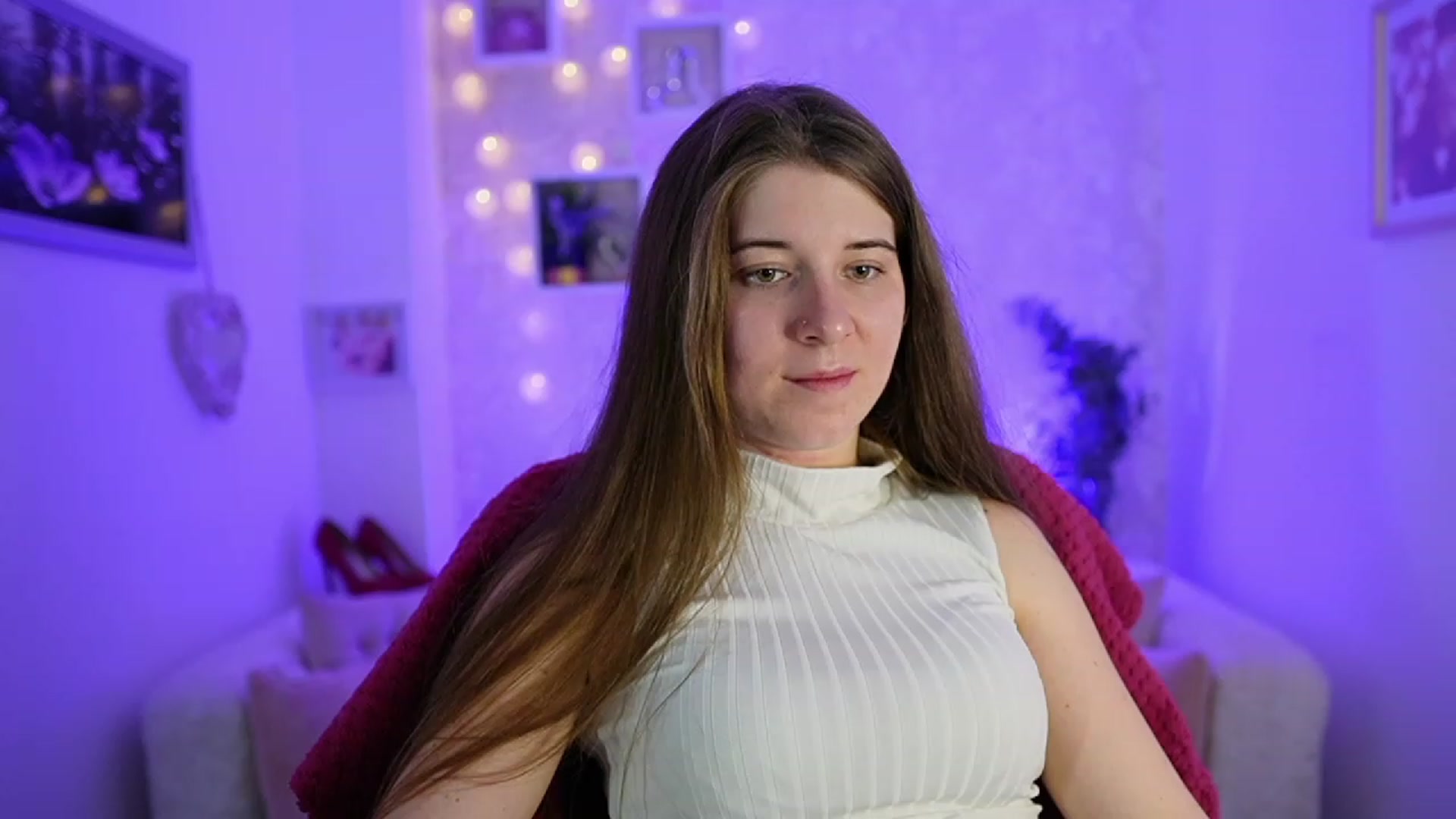 Gallery image thumbnail from Haley_Reed18's myfreecams stream on, 02/13/2024, 18:52 image 13 of 20