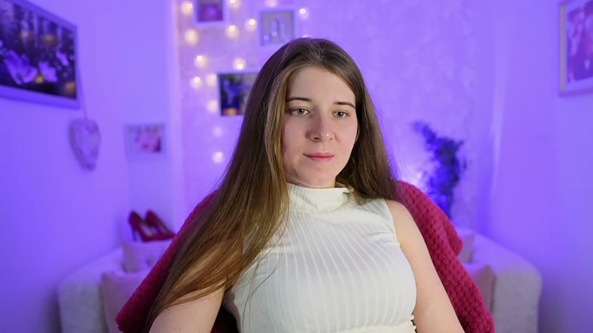 Gallery image thumbnail from Haley_Reed18's myfreecams stream on, 02/13/2024, 18:52 image 8 of 20