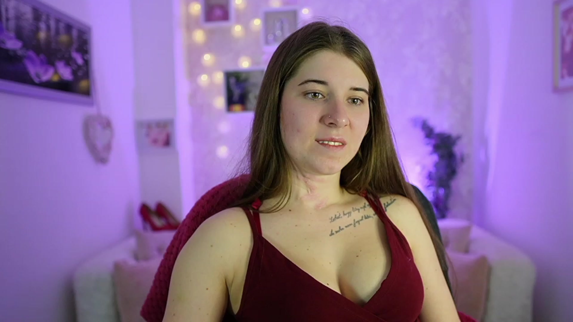 Gallery image thumbnail from Haley_Reed18's myfreecams stream on, 02/14/2024, 17:02 image 12 of 20