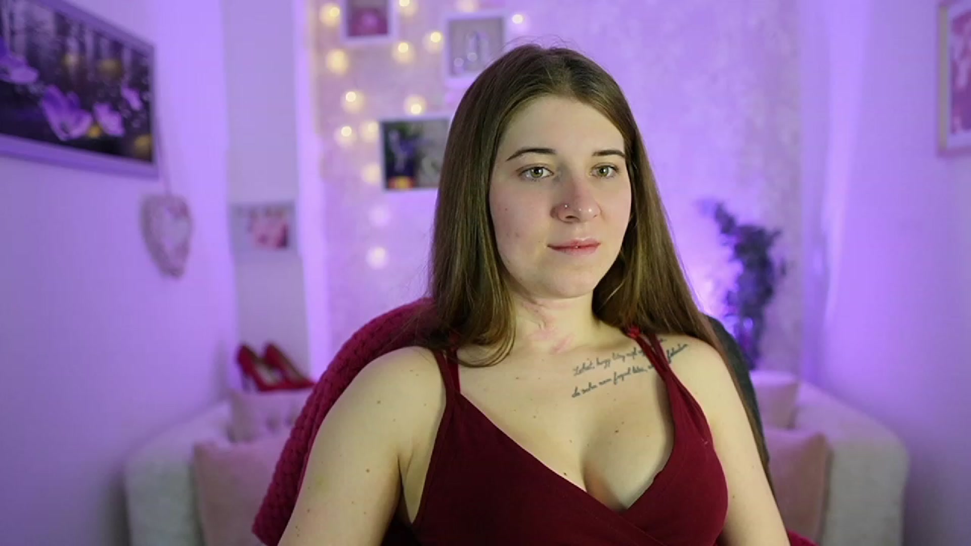 Gallery image thumbnail from Haley_Reed18's myfreecams stream on, 02/14/2024, 17:02 image 16 of 20