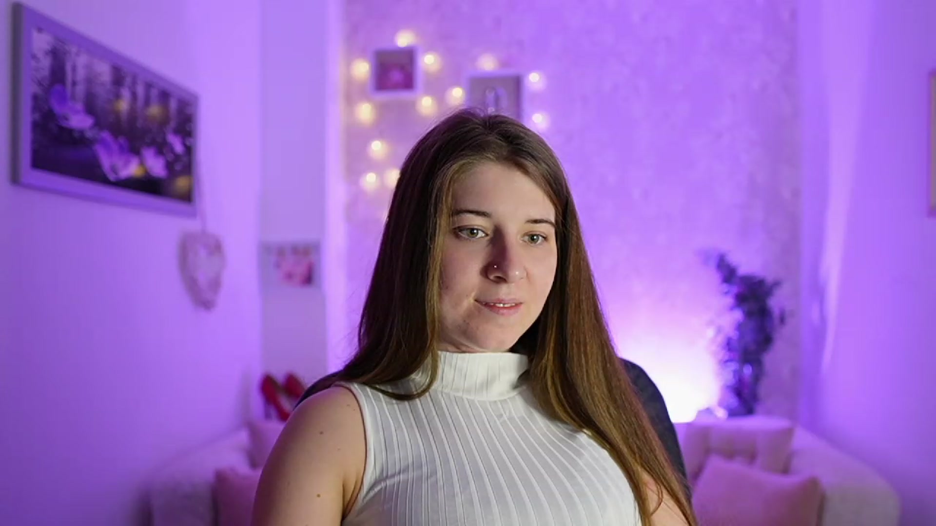 Gallery image thumbnail from Haley_Reed18's myfreecams stream on, 02/18/2024, 17:36 image 11 of 20
