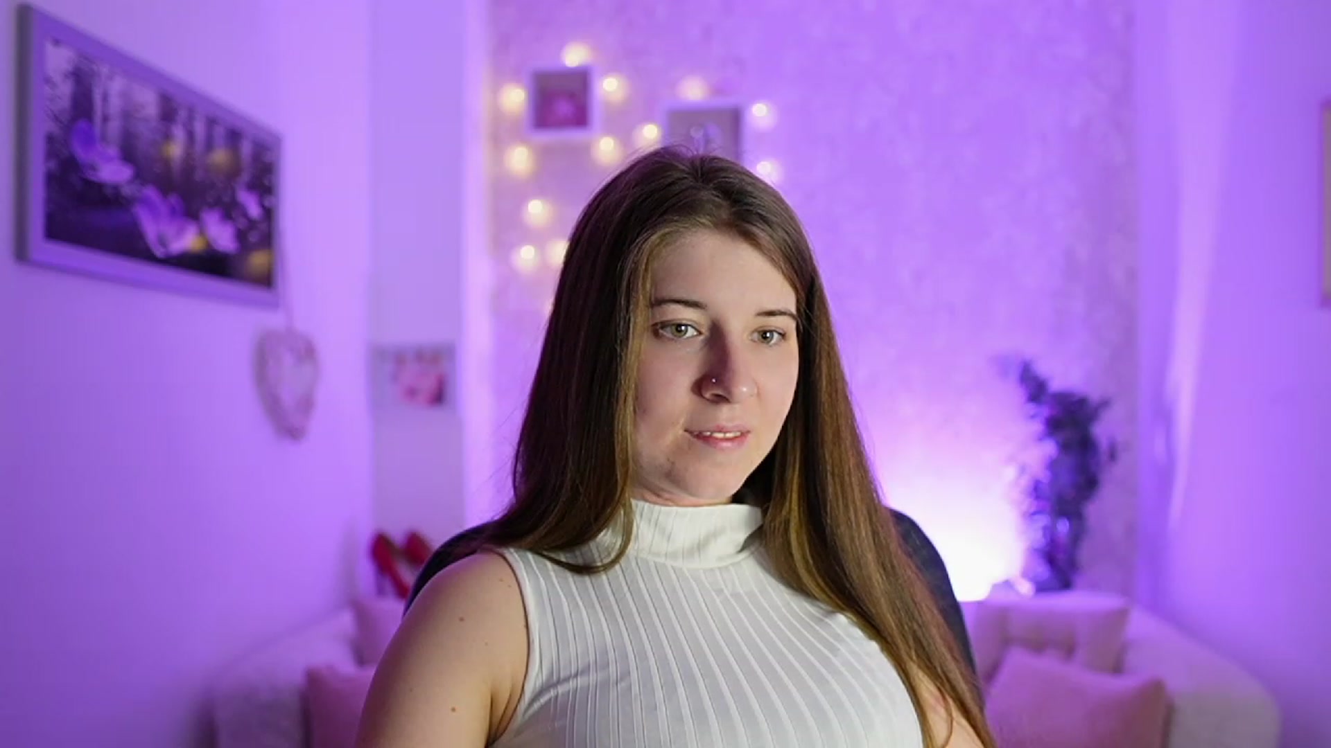 Gallery image thumbnail from Haley_Reed18's myfreecams stream on, 02/18/2024, 17:36 image 12 of 20