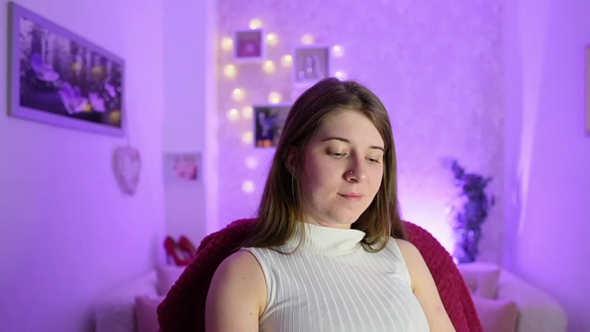 Gallery image thumbnail from Haley_Reed18's myfreecams stream on, 02/18/2024, 18:44 image 15 of 20