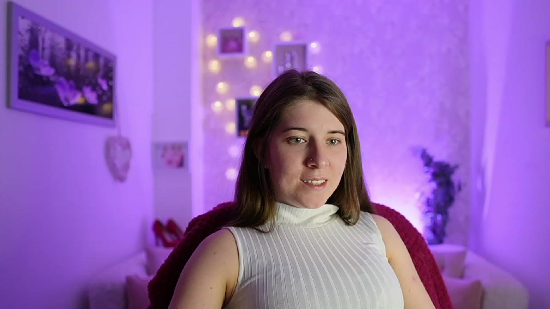 Gallery image thumbnail from Haley_Reed18's myfreecams stream on, 02/18/2024, 18:44 image 5 of 20