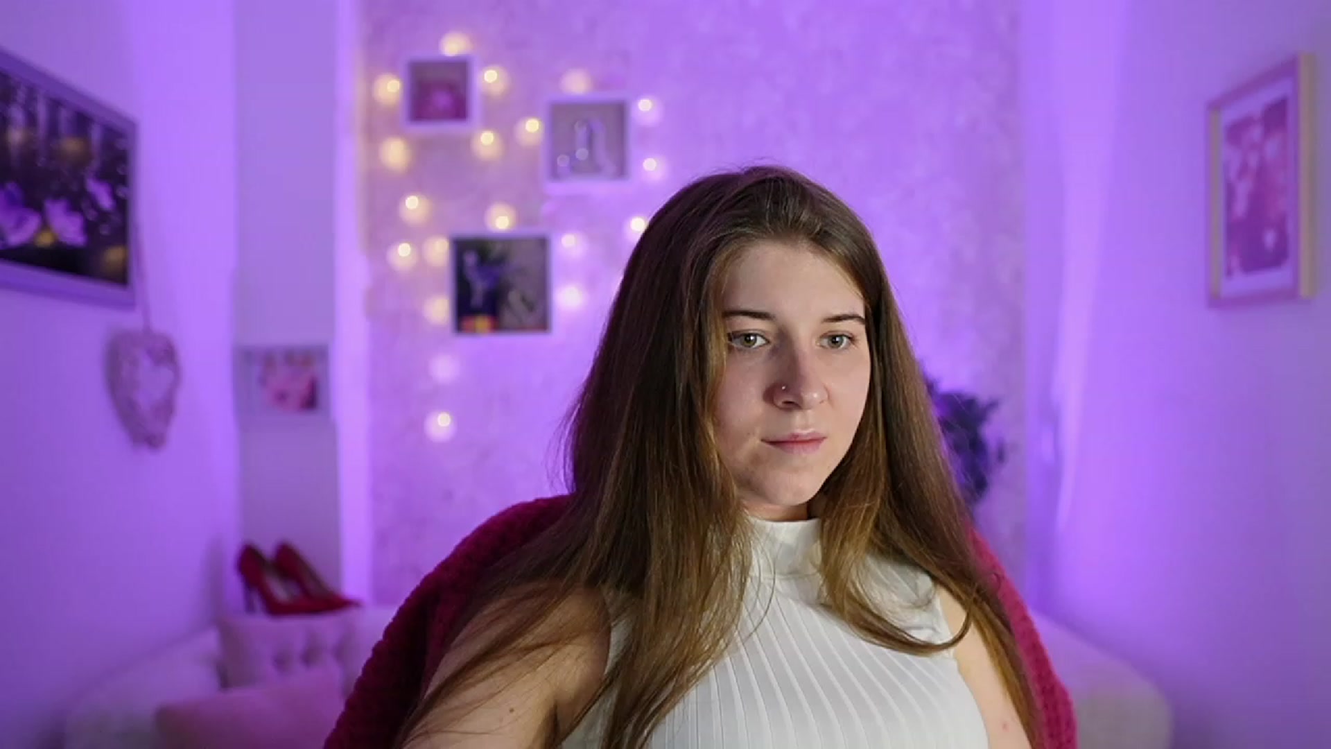 Gallery image thumbnail from Haley_Reed18's myfreecams stream on, 02/19/2024, 16:16 image 8 of 20