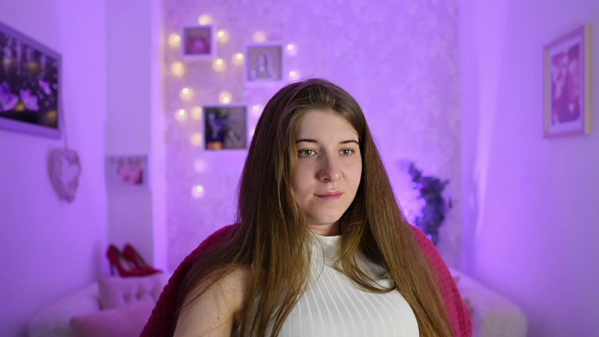 Gallery image thumbnail from Haley_Reed18's myfreecams stream on, 02/19/2024, 16:16 image 12 of 20