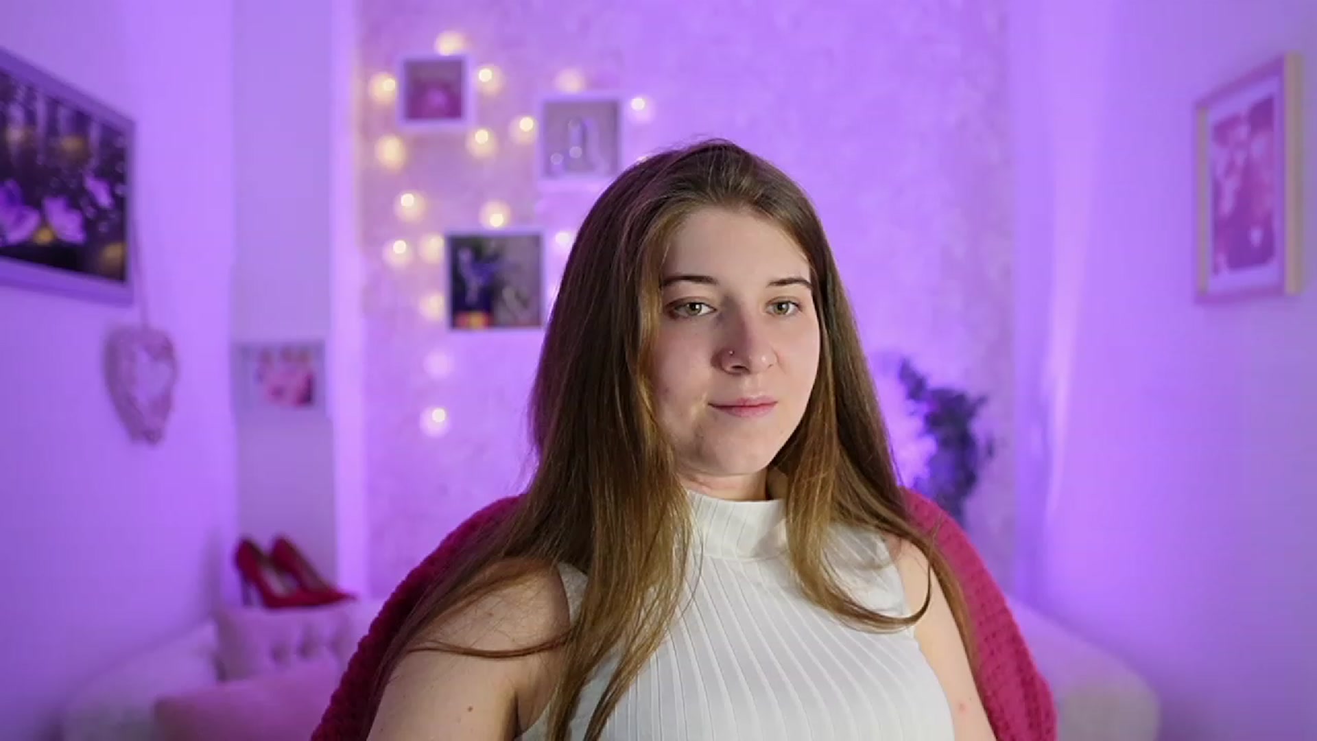 Gallery image thumbnail from Haley_Reed18's myfreecams stream on, 02/19/2024, 16:16 image 1 of 20