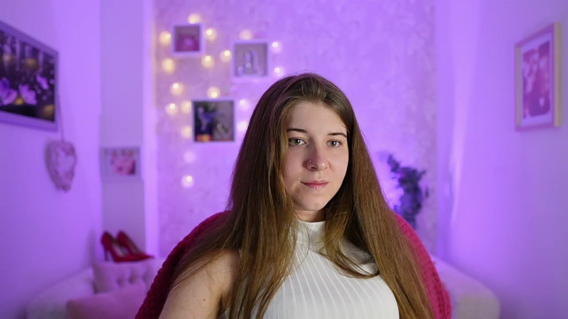 Gallery image thumbnail from Haley_Reed18's myfreecams stream on, 02/19/2024, 16:16 image 13 of 20