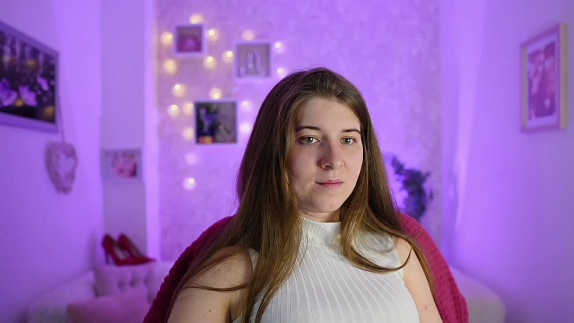 Gallery image thumbnail from Haley_Reed18's myfreecams stream on, 02/19/2024, 16:16 image 2 of 20