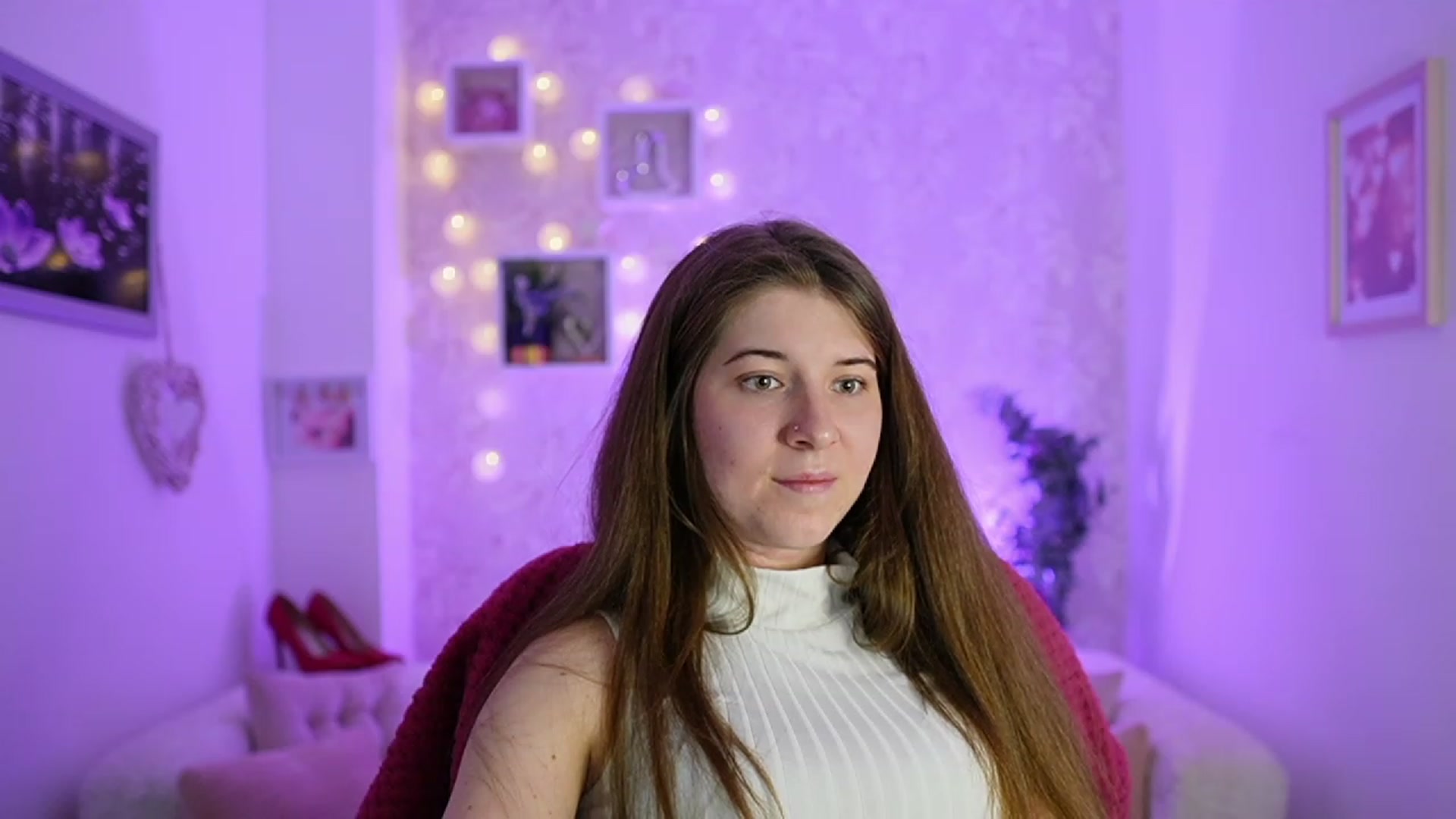 Gallery image thumbnail from Haley_Reed18's myfreecams stream on, 02/19/2024, 16:16 image 15 of 20
