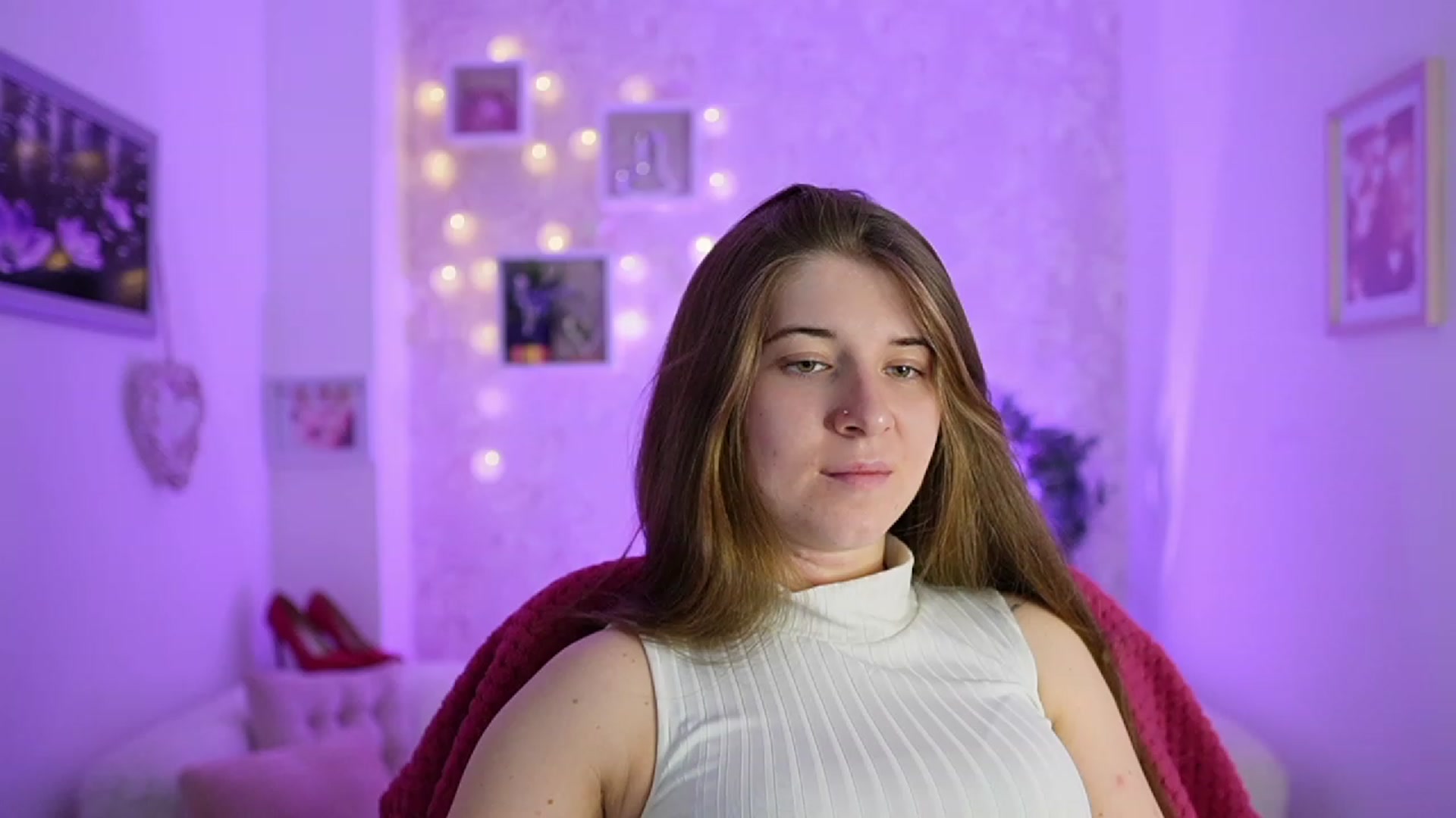Gallery image thumbnail from Haley_Reed18's myfreecams stream on, 02/19/2024, 16:57 image 5 of 20