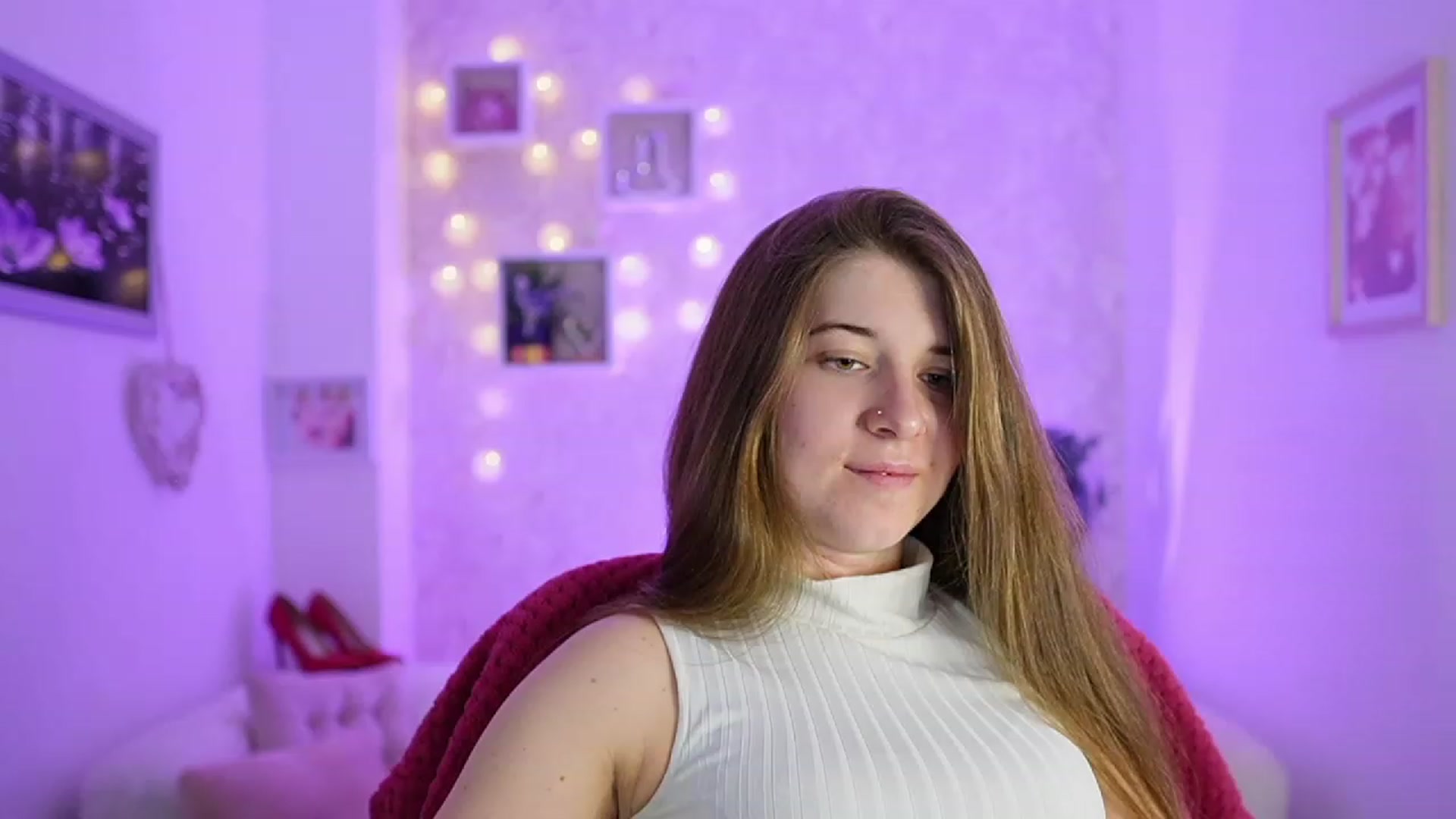 Gallery image thumbnail from Haley_Reed18's myfreecams stream on, 02/19/2024, 16:57 image 3 of 20