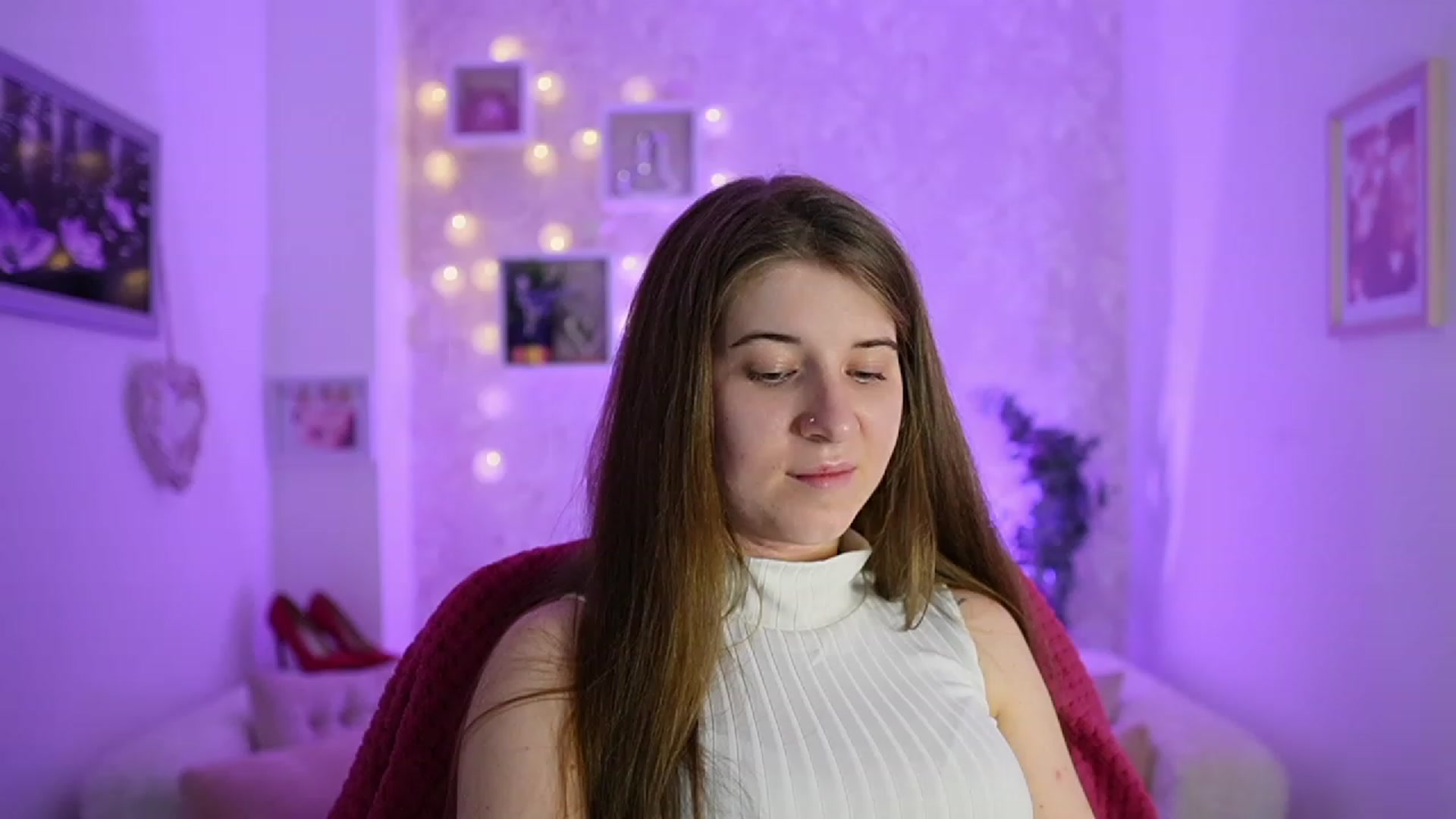 Gallery image thumbnail from Haley_Reed18's myfreecams stream on, 02/19/2024, 17:55 image 4 of 20