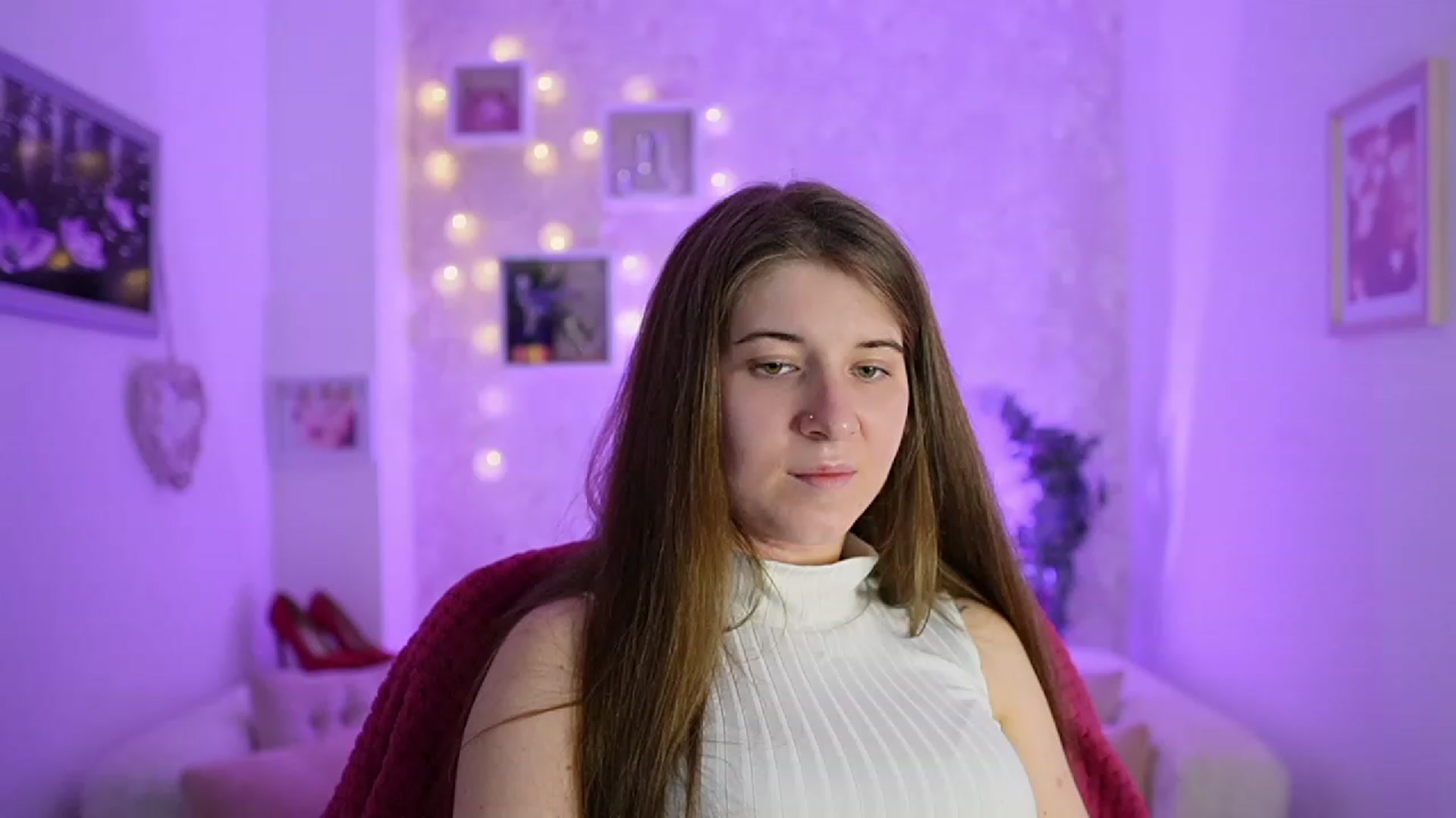 Gallery image thumbnail from Haley_Reed18's myfreecams stream on, 02/19/2024, 17:55 image 12 of 20
