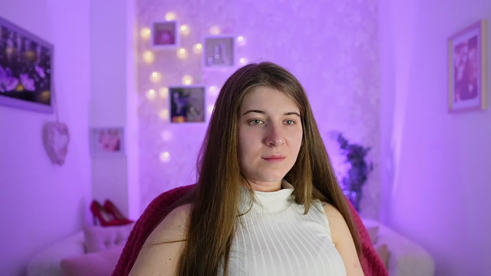 Gallery image thumbnail from Haley_Reed18's myfreecams stream on, 02/19/2024, 17:55 image 14 of 20
